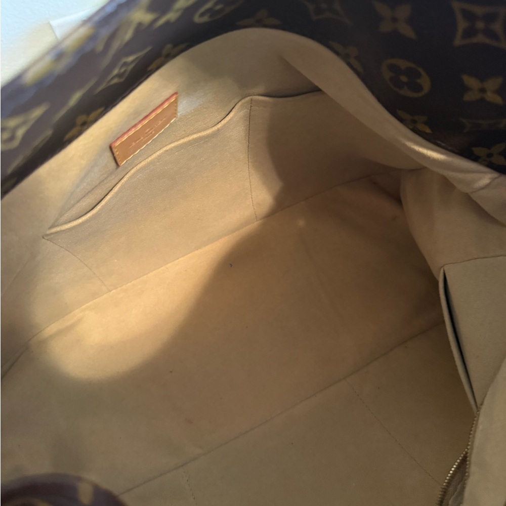 Louis Vuitton Artsy Brown Monogram Shoulder Bag with Natural Leather Trim - Picture 7 of 13